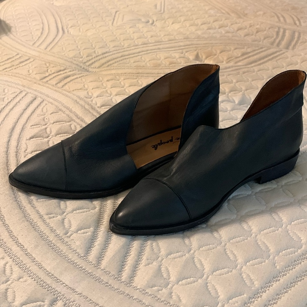 Free people black flats